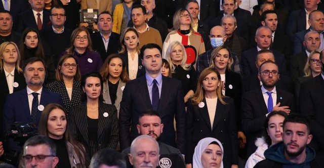 Digjet afati, Basha edhe pas dy ditësh nuk nxjerr emrat e delegatëve të Kuvendit, polemikat për prezencën familjare