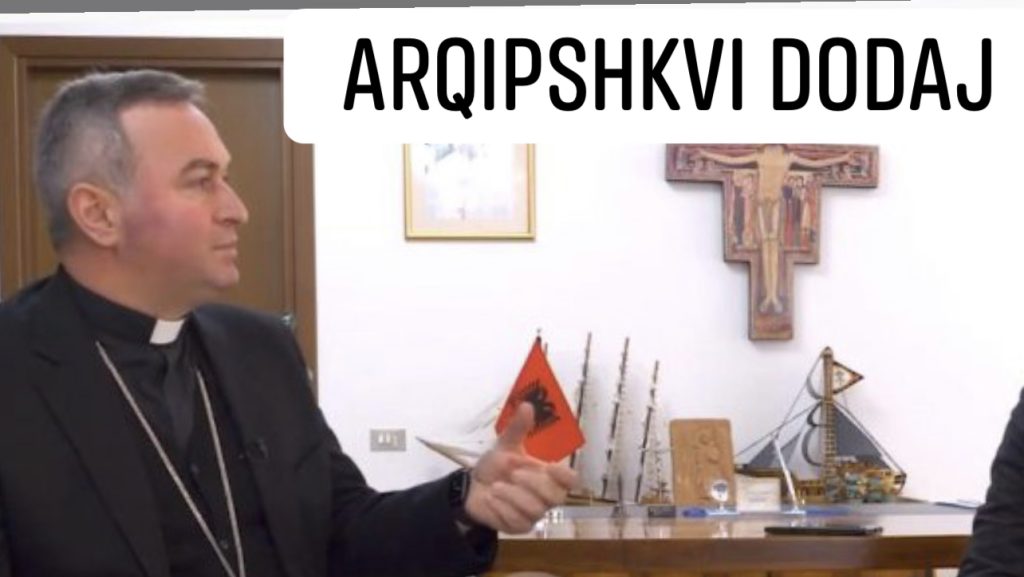 Nga ikja në Itali me skaf në vitet 90 tek rrugëtimi deri në krye të Kishës Katolike