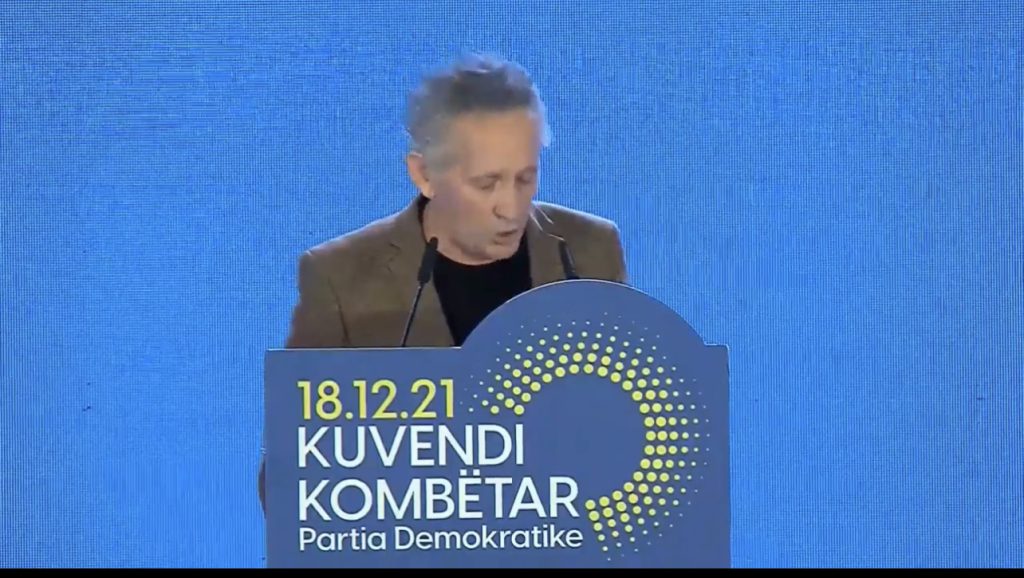 “Për nder e bënë këta qentë!”/ Rexhep Uka kujton fjalët e veteranit komunist: Ishte komplimenti më i bukur! Sot ditë reflektimi dhe jo