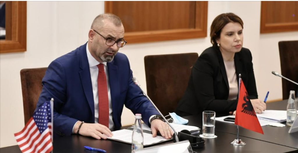 Reduktimi drastik i numrit të gjykatave drejt finalizimit
