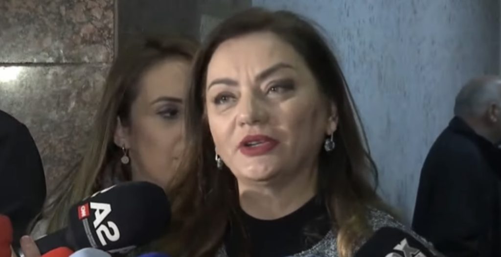 Referendumi i thirrur nga Berisha/ Albana Vokshi del me shifra: Ja sa demokratë kanë votuar për të shkarkuar Bashën
