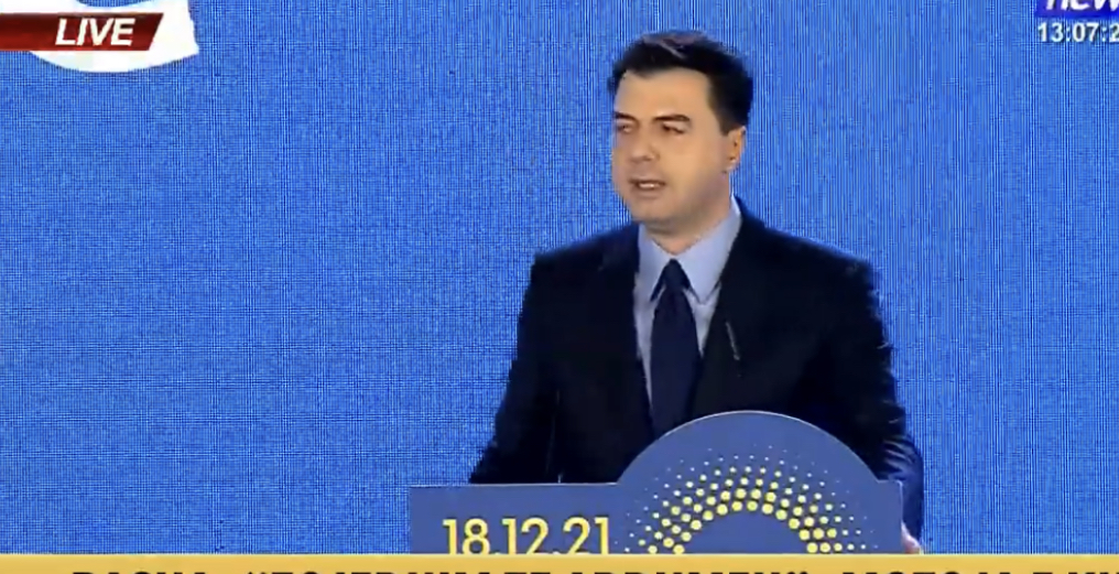 Kryetari i PD Lulzim Basha mban fjalën në Kuvendin Kombëtar: S’jemi mbledhur për t’i rrahur shpatullat kryetarit, por për të thënë të vërtetat që kemi kohë pa i shqiptuar
