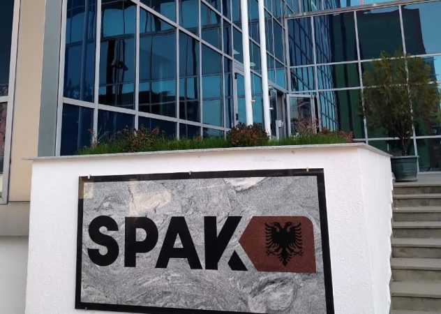 Afera me tenderat në 2 vite, SPAK çon për gjykim drejtorin e burgut të Lushnjës dhe 5 punonjës të tjerë