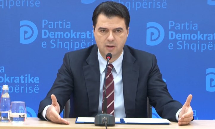 Urimi i Bashës për Ramën për vitin 2022: Në rrafshin personal i uroj pleqëri të mbarë, në atë politik, mos i ardhtë kurrë Shqipërisë një njëri si ai!