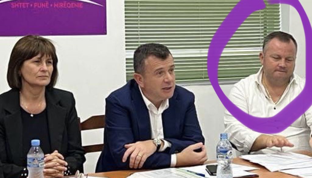 Shpërdorim detyre dhe shkelje në tendera, arrestohet nënkryetari i bashkisë Lushnjë dhe drejtori i Prokurimeve