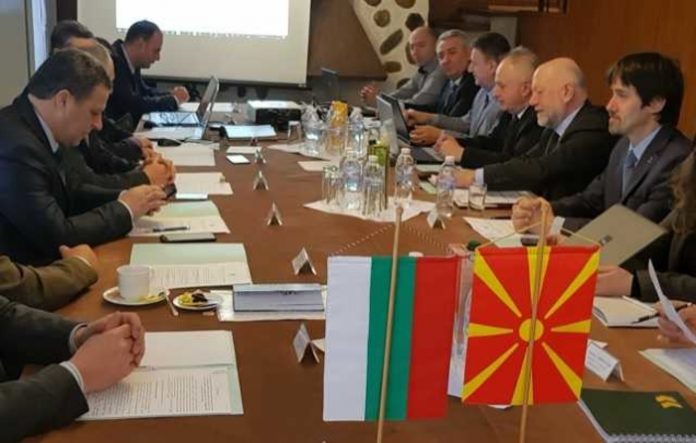 Bullgaria i qëndron vetos ndaj Shkupit: Tirana mund të vazhdojë me negociatat