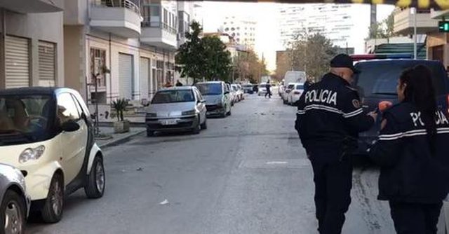 Rëndohet gjendja shëndetësore e objektivit të atentatit me eksploziv në Vlorë, 33-vjeçari humbet të dyja këmbët