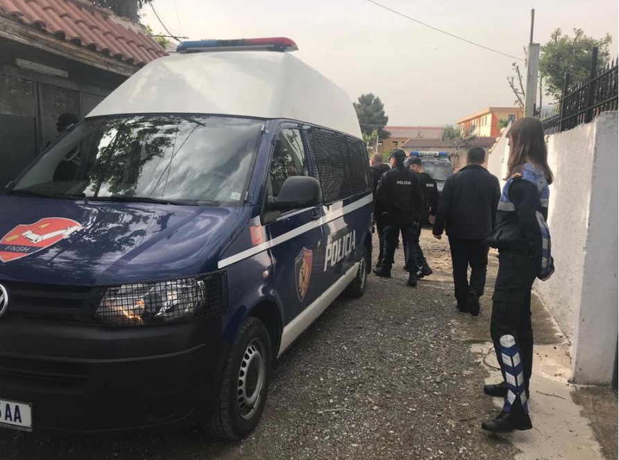 U gjet i pajetë në makinë, policia jep detajet për vrasjen e 35-vjeçarit në Kodër Kamëz