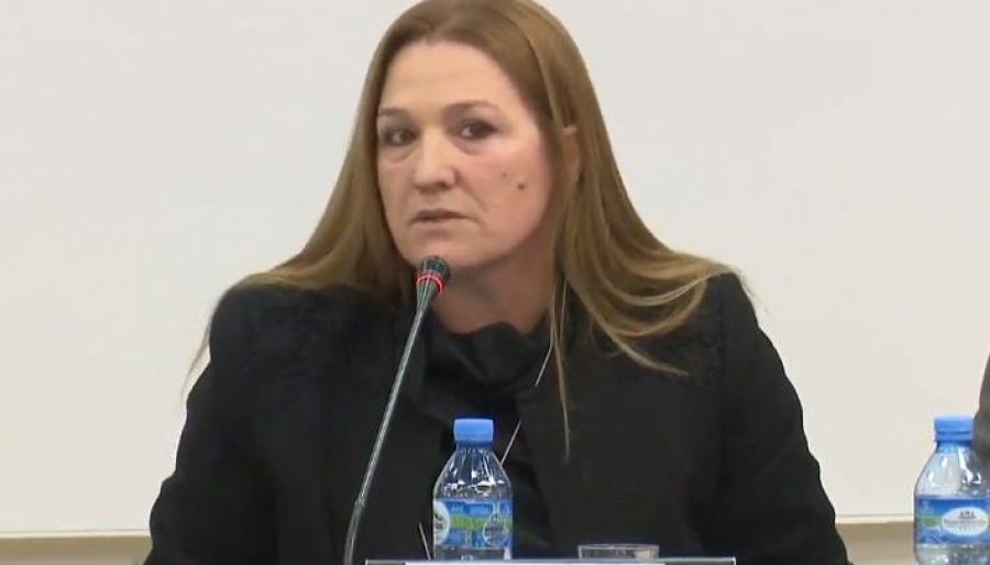 Mbledhja e Këshillit/ Açka: Berisha tregoi dje se nuk shërohet nga vetvetja