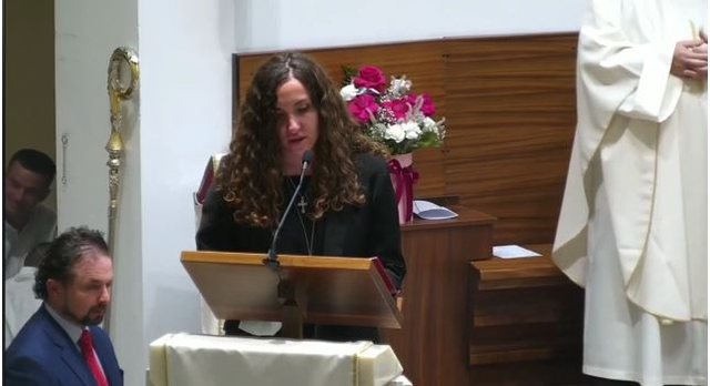 Drejtoresha e AKU-s në versionin e “pastores”/ Mjeku veteriner: Paska provuar ushqimin e Zahos para se ai të hante ushqimin