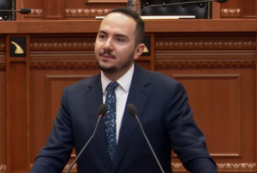 Ervin Salianji tregon kur PD do të publikojë kandidatët: Më vjen keq që një pjesë e ish-kolegëve të “Foltores” mbrohen nga…