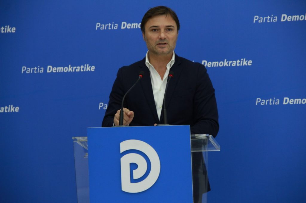Noka sms me Nikollën dhe Manjën, reagon PD: Berisha dhe Rama bashkëpunojnë ngushtë në biznese dhe në luftën kundër demokratëve