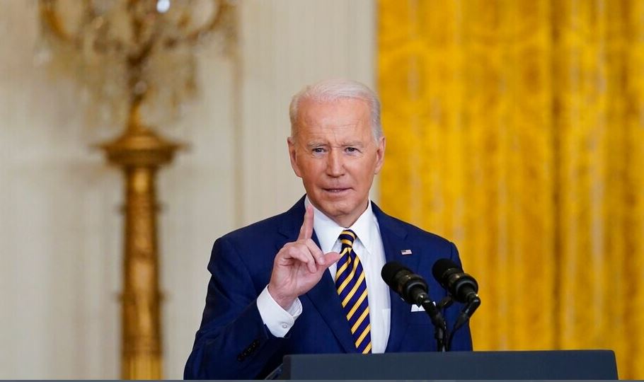 Biden paralajmëron Putinin mbi pasoja katastrofike nëse Rusia pushton Ukrainën