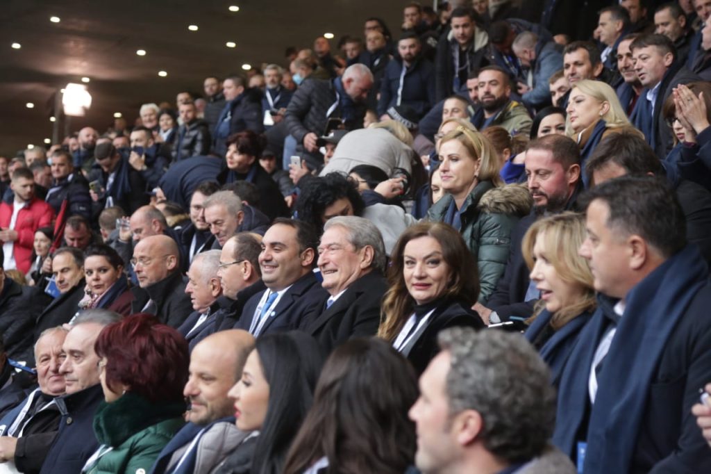 Lulzim Basha përjashton përgjithmonë Sali Berishën, por “fal” Belind Këlliçin?! Dy skenarët e vendimin të Kryesisë së PD