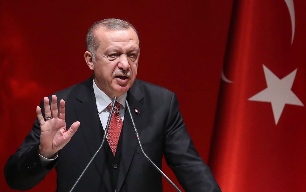 “Çfarë nuk bën dot Biden, e bëj unë”, Erdogan ndërhyn në krizën e Ukrainës
