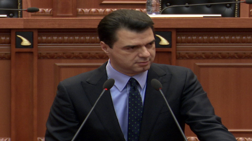 “E keni shitur Shqipërinë tek ofertuesi më i lartë”- Basha: Nuk do të rresht së kërkuari hetimin e kokës së masakrës zgjedhore