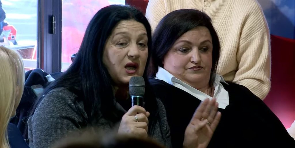 Tropojania i kujton Berishës vitin 1997: Kërkoji falje nënave të veshura me të zeza