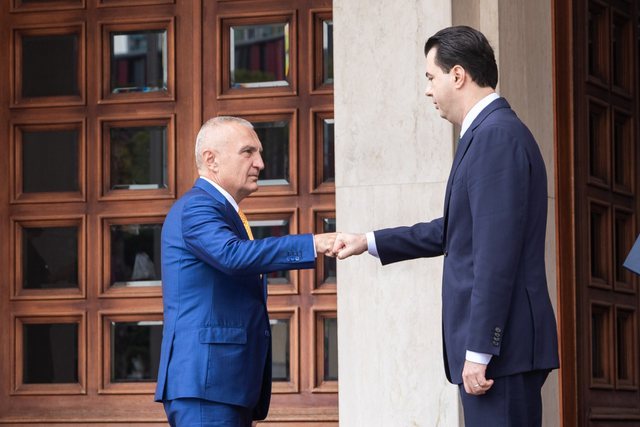 PD reagon ndaj deklaratës së presidentit: Ilir Meta nuk e fshehu aleancën me Berishës, me Ramën i bashkon një hall i madh