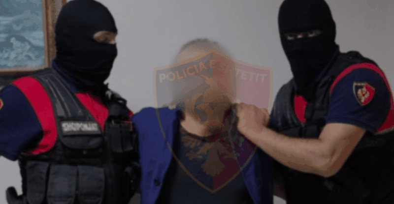 Trafikonte vajza shqiptare drejt Italisë, ekstradohet nga Milano 51-vjeçari
