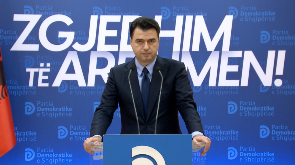 “Kam pranuar përgjegjësitë e mia, por…”, Basha: Berisha ju ka mashtruar me sajesa, mbajti të fshehtë vendimin për shpalljen non-grata nga SHBA