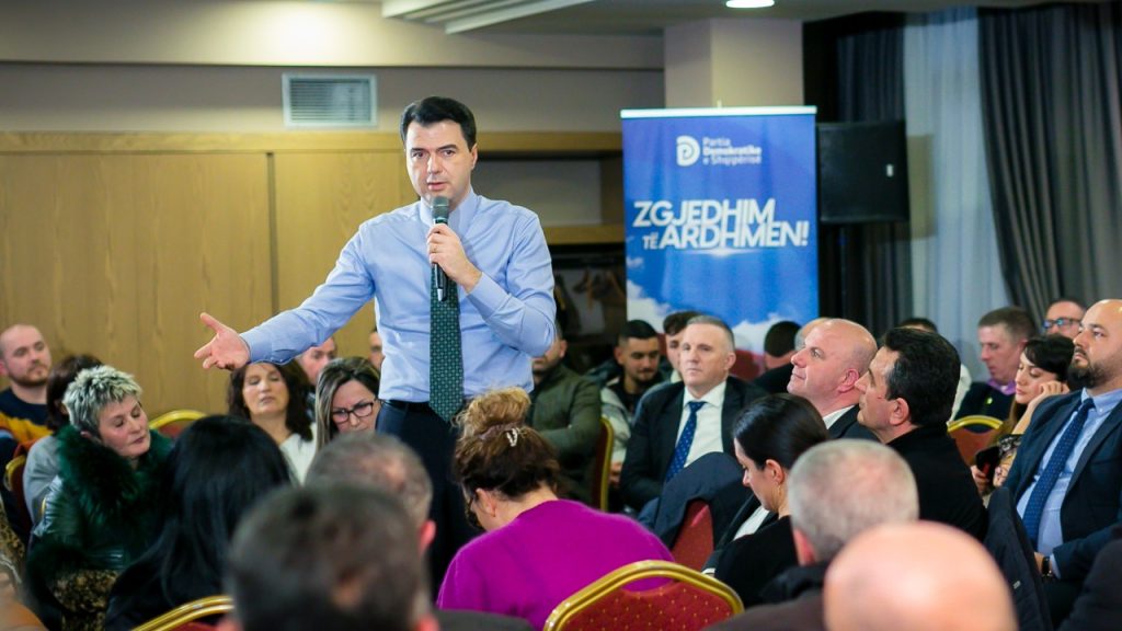 Basha ndan videon me demokratët e degës 7 : “PD nuk është strehë e së kaluarës”