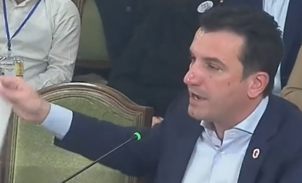 Inceneratorët/ Tabaku: Ke dhënë vendim pa këshill bashkiak për dherat. Veliaj: Është marrëdhënie mes privatit