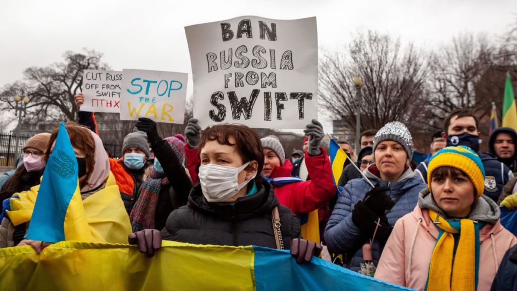Gjermania zyrtarisht dakord për kufizimin e Rusisë në pagesat SWIFT
