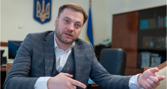 Ministri i Brendshëm ukrainas: Kushdo që tenton të marrë institucionet e shtetit, do qëllohet pa paralajmërim!