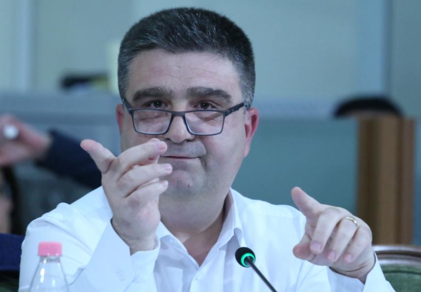 Subashi “zihet ngushtë” në komisionin për inceneratorët: Nuk kam kompetencë t’iu ndriçoj juve në këtë sallë për