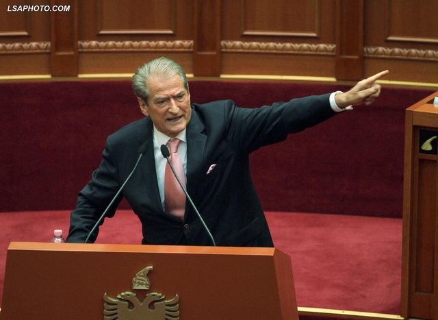 Nuk përmbahet Berisha, tregon kush do të investojë në Portin e Durrësit: Afera më e madhe korruptive në Europë