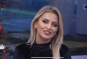 Beniada këndon  e kërcen me Sinan Hoxhën