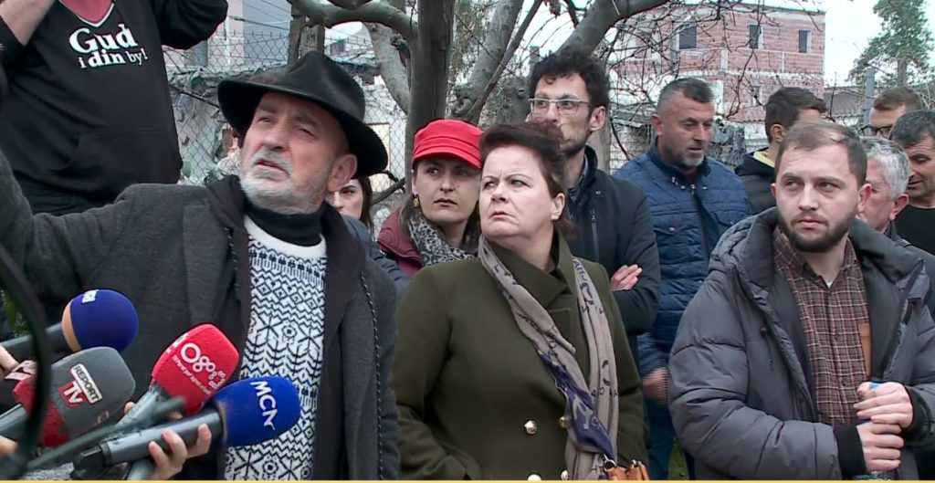 Fatos Lubonja iu bashkohet banorëve të 5 majit: ‘Çfarë sheh në kodër, prite në votër’