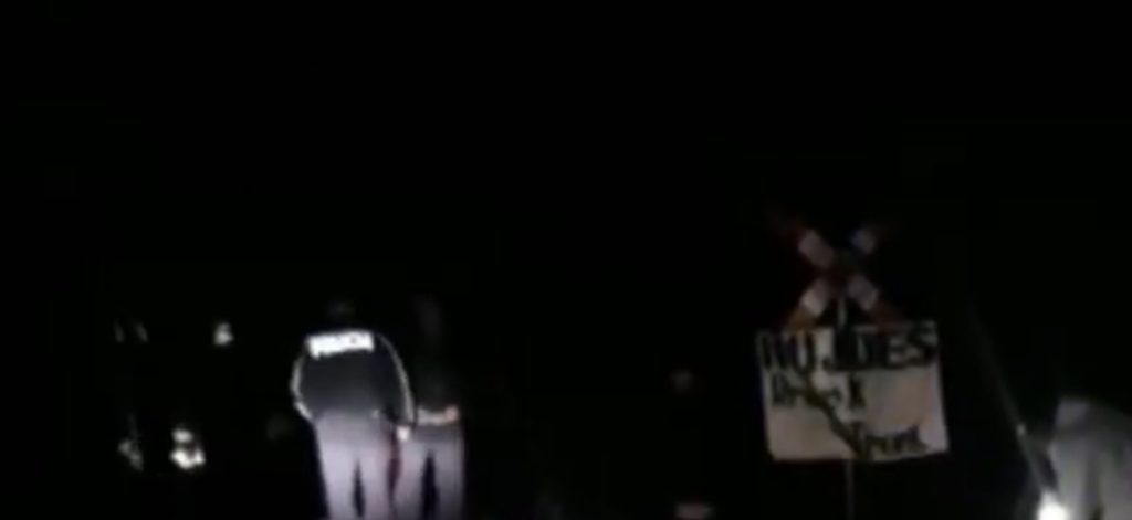 Nxorën armët pas sherrit për një vajzë