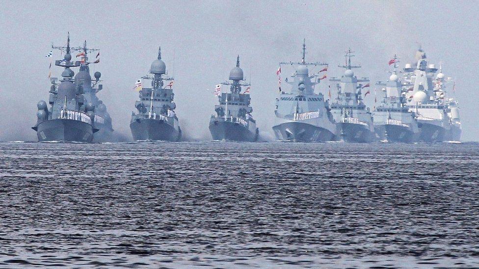 Rusia sjell luftëanije, raketa hipersonike e avionë në Mesdhe