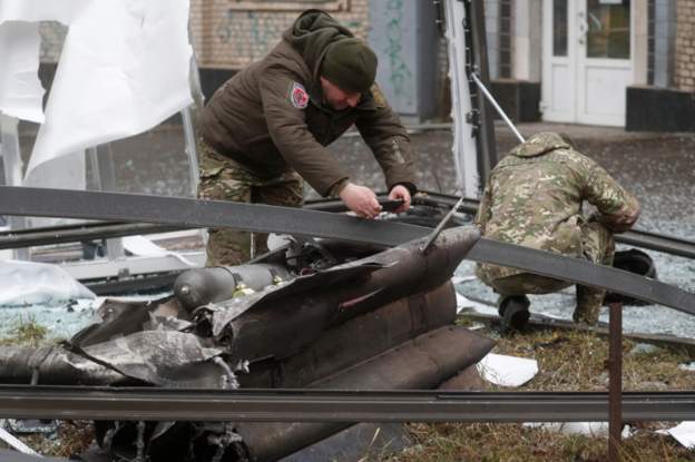 Shtatë persona të vdekur pas bombardimeve ruse në Ukrainë, raportohet edhe për shumë të zhdukur