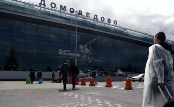 Rumabia mbyll hapësirën ajrore për avionët komercialë të Rusisë