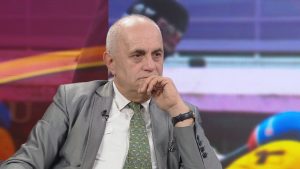 Kosova – adoleshentja që nuk po rritet, ndërsa krushqit pijnë e këndojnë!