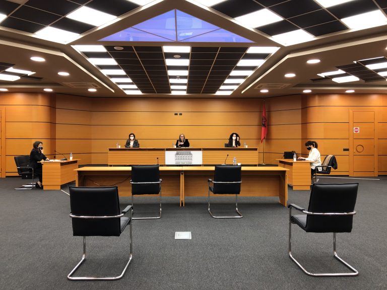 Pas miratimit në Kuvend për zgjatjen e mandatit të vetingut, ka reaguar institucioni i Komisionit të Pavarur të Kualifikimit.