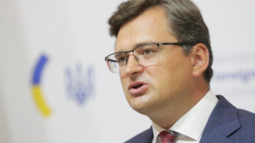Vënia në gatishmëri e forcave të parandalimit bërthamor/ Ministri i Jashtëm ukrainas: Do të jetë një katastrofë për botën, por nuk do të na shkatërrojë!