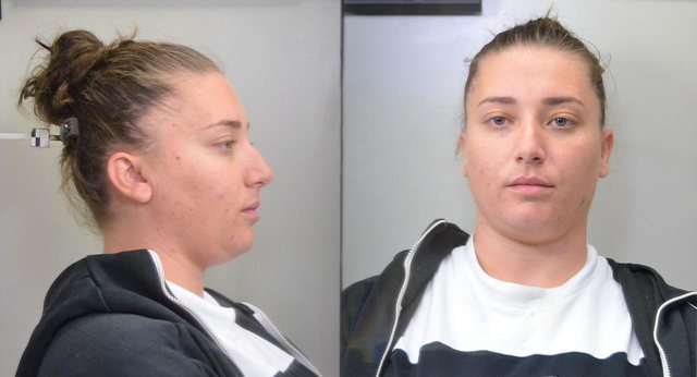 Kush është 27-vjeçarja shqiptare e arrestuar në Greqi