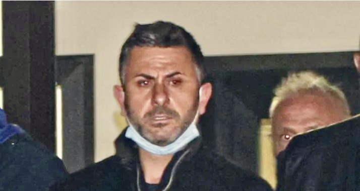 Shqiptari vret me thikë biznesmenin italian pas një sherri, vetëdorëzohet në polici