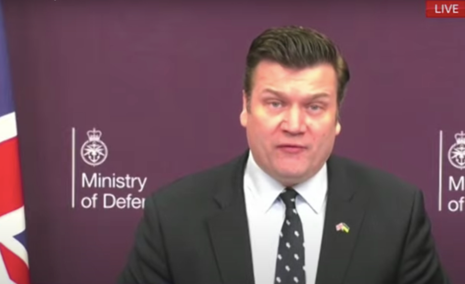 Britania i’a bën të qartë Putinit: Nëse përdor armët kimike në Ukrainë…