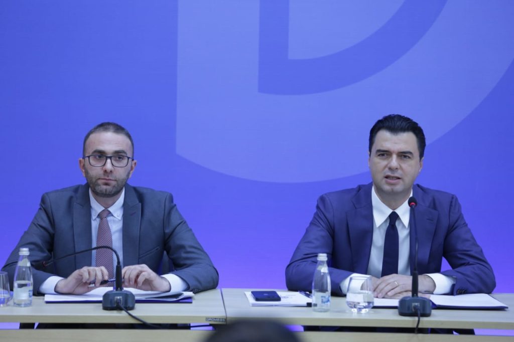 Nis mbledhja me dyer të mbyllura në Grupin e PD, Basha: 6 marsi ishte kurth!