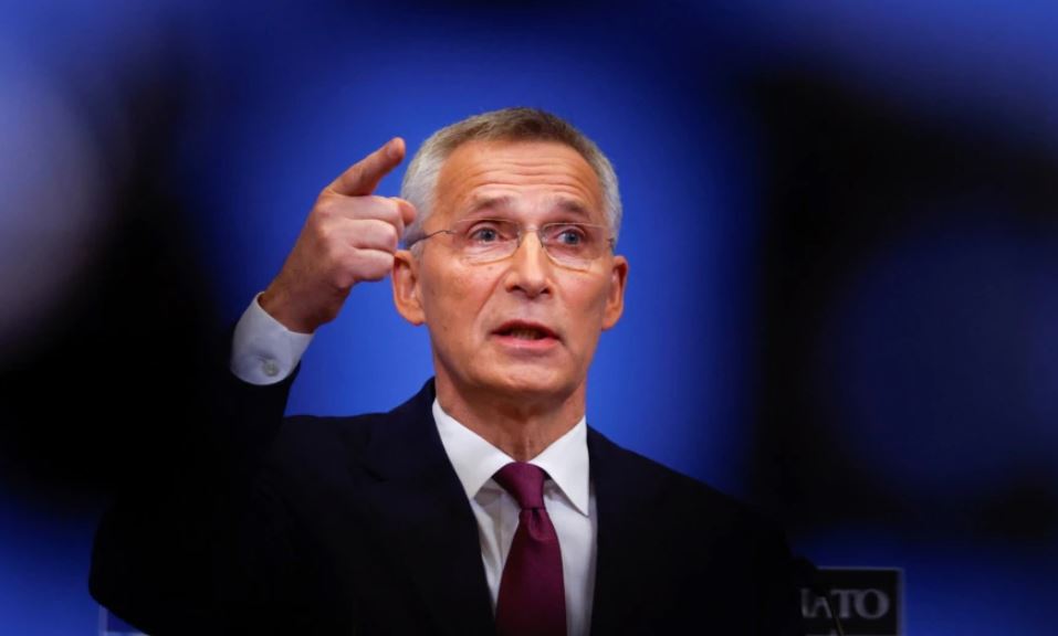 Stoltenberg flet pas samitit të NATO-s: Kina të mos ndihmojë Rusinë