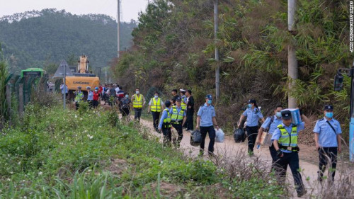 Rrëzimi i avionit me 132 persona në bord , asnjë i mbijetuar