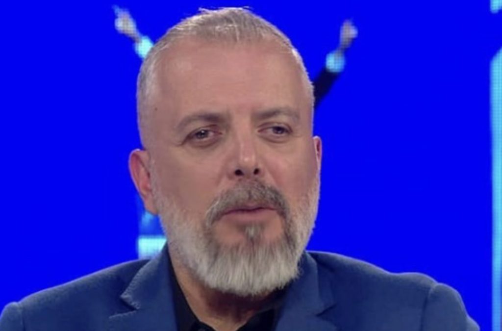 SOKOL BALLA RIKTHEHET  DREJTOR INFORMACIONI NË TOP CHANNEL!