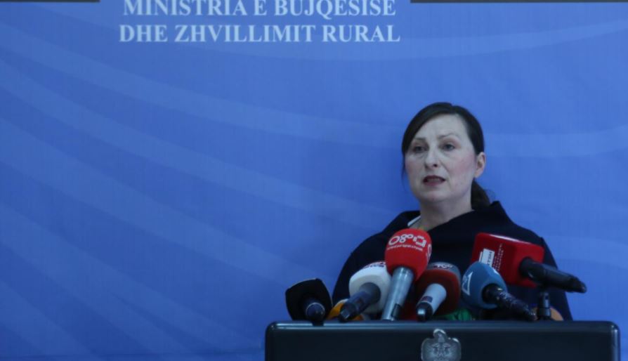 Ministria e Bujqësisë: Po asgjësohen 120 mijë shpendë!