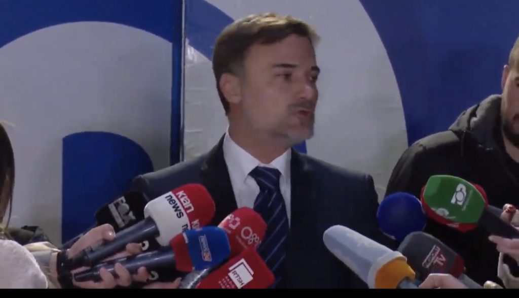 Debatet në PD, Alibeaj pas përfundimit të kryesisë: Larg gjuhës së urrejtjes!