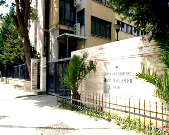 Gjykata njeh Kuvendin e 11 dhjetorit të Berishës, shkarkohen strukturat drejtuese të PD