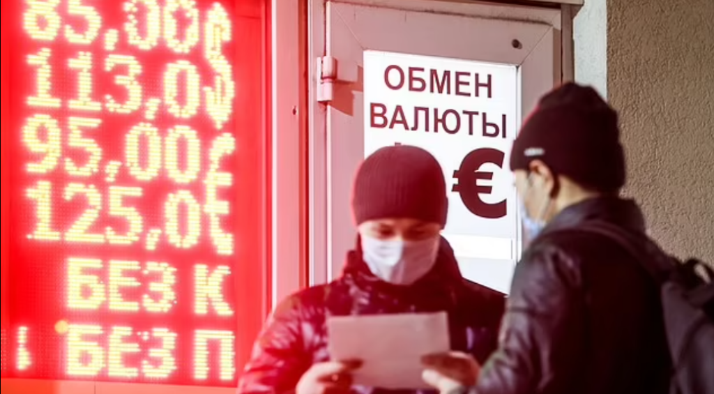 Lufta në Ukrainë, agjencia ndërkombëtare: Rusia shtyn pagesat e borxheve të saj pas sanksioneve të forta te perëndimit
